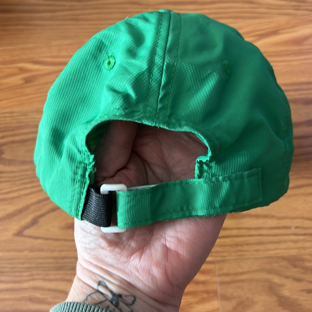 Golf hat - Picture 3 of 3